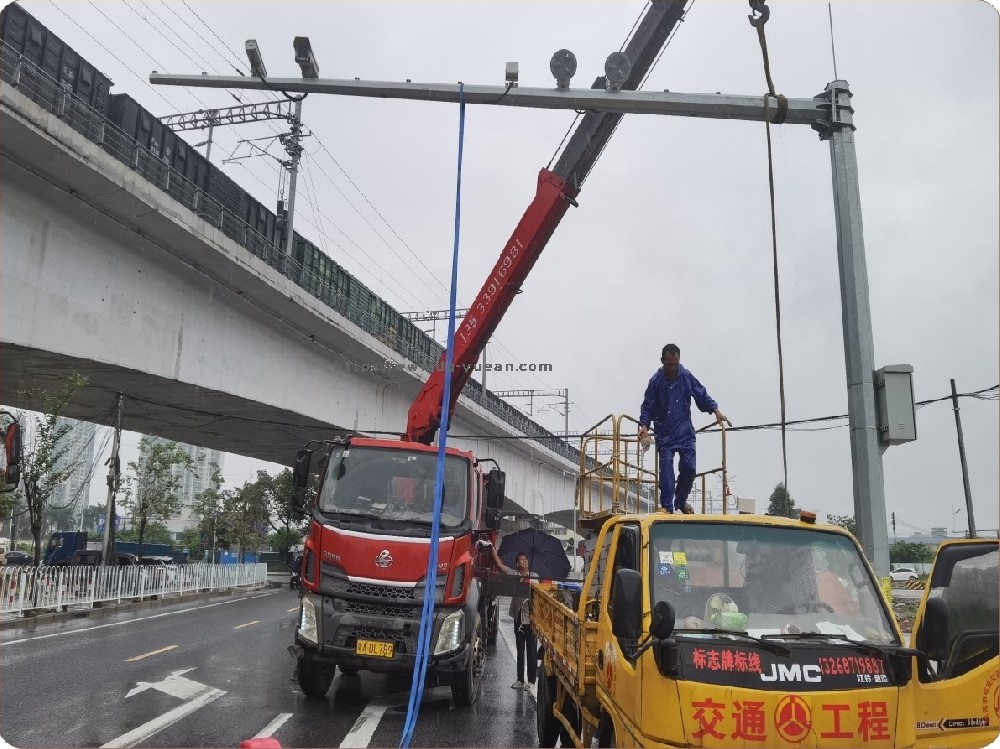 东莞市寮步镇凫西路（金华二街-汇星路）升级改造工程